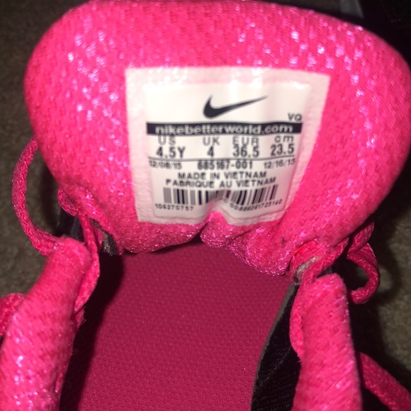 pink nike gym shoes - Picture 4 of 4